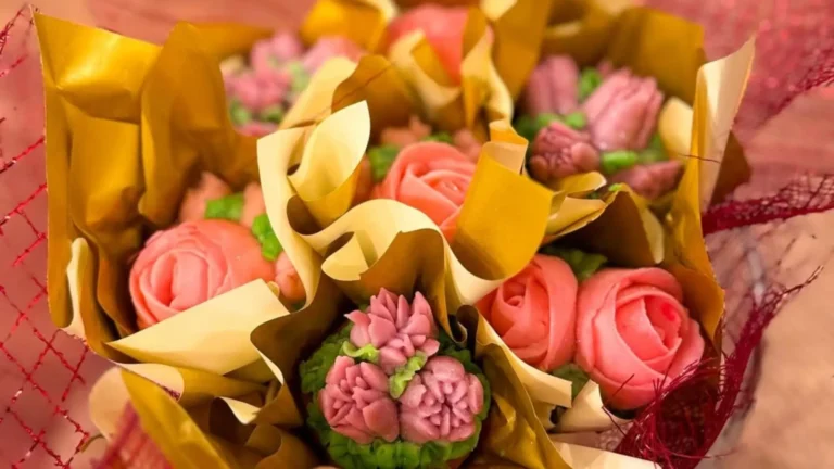 Lindo e gostoso buquê de cupcake