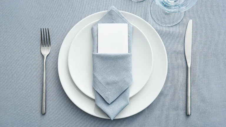 Imagem de capa representando o destaque: O que é elegante ou deselegante no dia a dia?