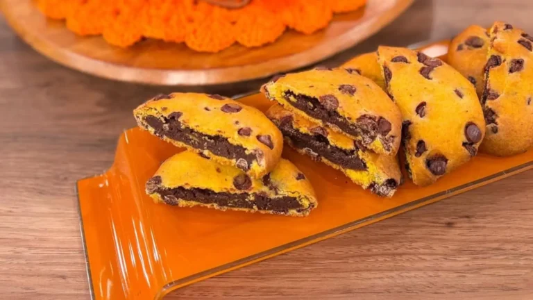 Delicioso cookie de cenoura com muito chocolate