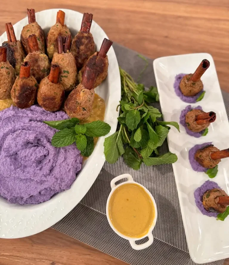 Kafta suculenta ao molho de curry