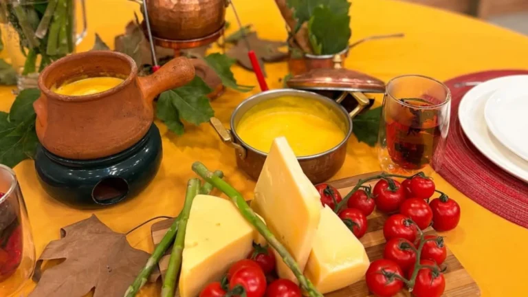 Fondue de queijos com legumes