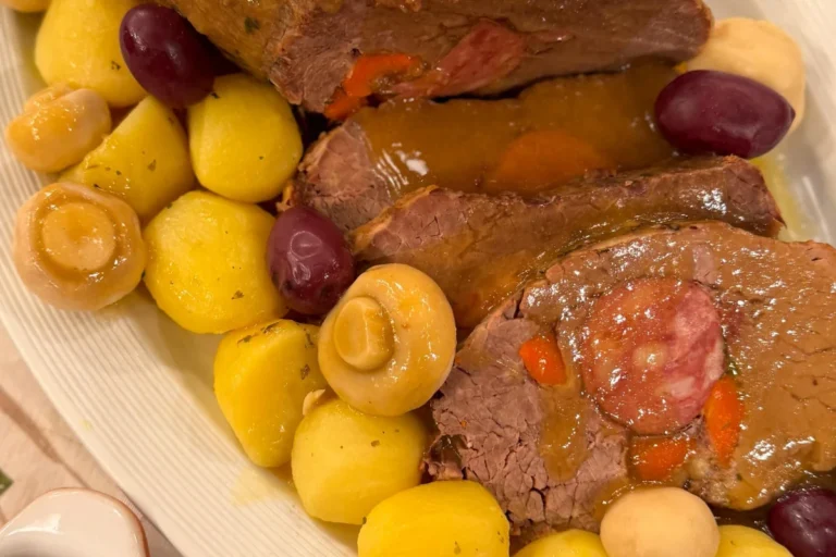 Lagarto recheado ao molho madeira