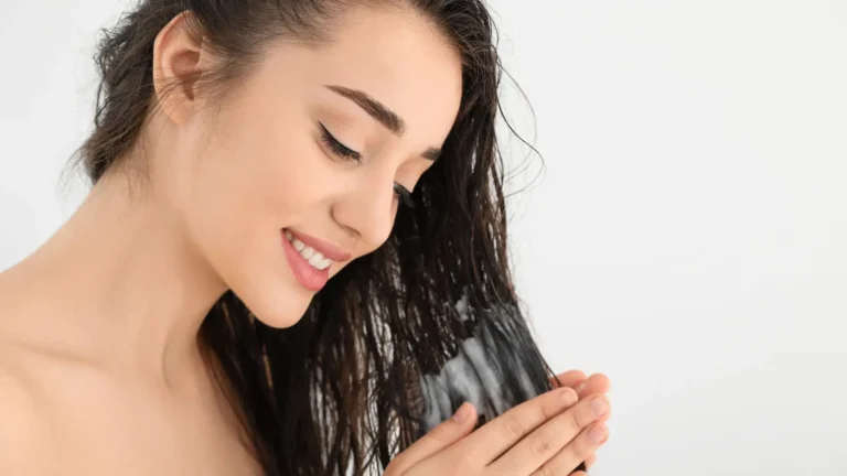 Imagem de capa representando o destaque: Como identificar as necessidades do seu cabelo?