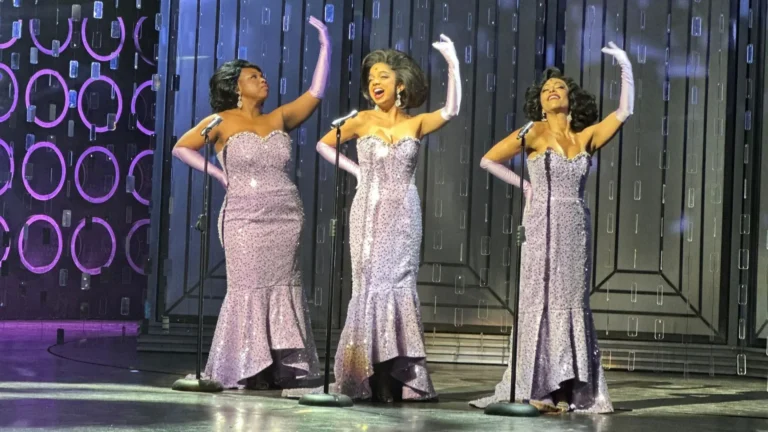 Imagem de capa representando o destaque: Clássico da Broadway ganha montagem brasileira em São Paulo!