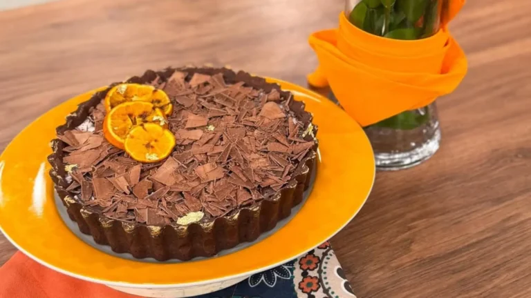 Saborosa torta de chocolate com laranja