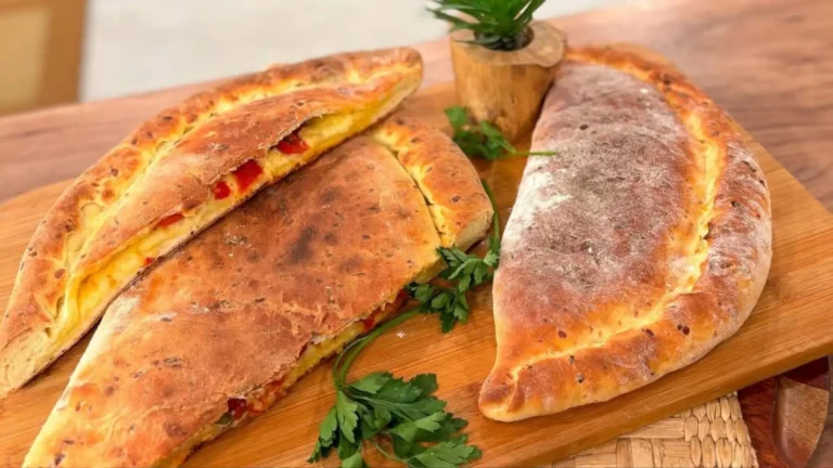 Calzone Marguerita recheado e super saboroso