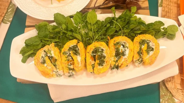 Rocambole com recheio de legumes