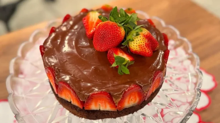 Torta holandesa de chocolate com morangos!