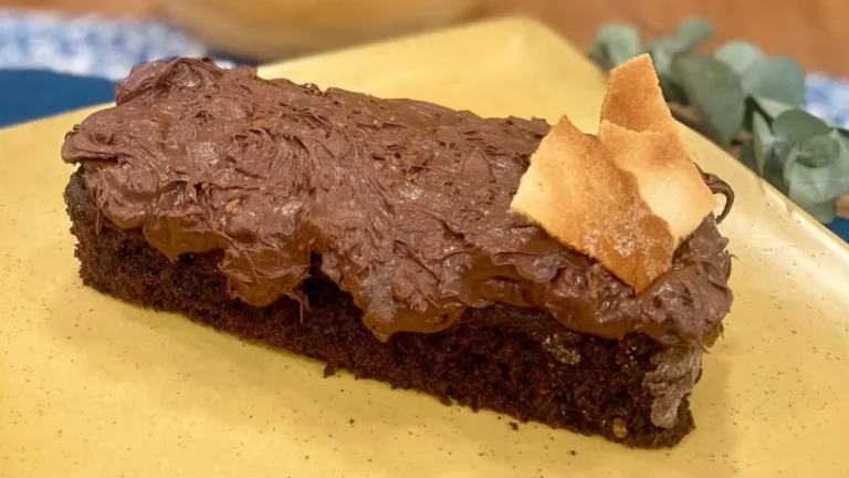 Irresistível crunch cake