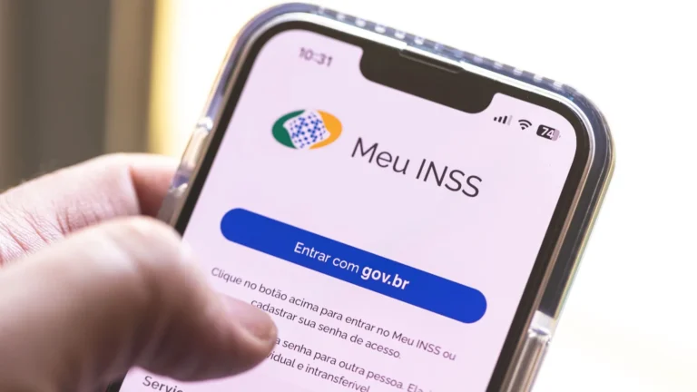 Imagem de capa representando o destaque: PF faz operação contra descontos indevidos no INSS
