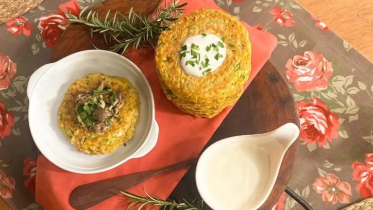 Aprenda a fazer uma panqueca de abobrinha prática e super saborosa