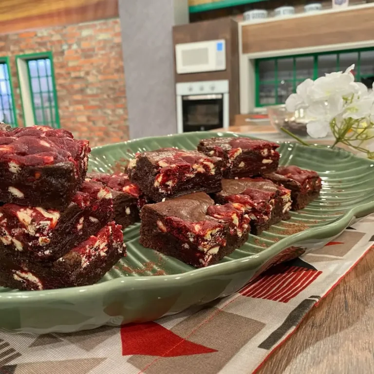 Tentação da sua tarde! Delicioso brookie de red velvet