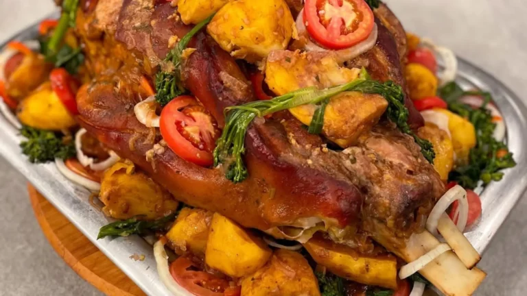 Pernil com batatas ao molho de vinho