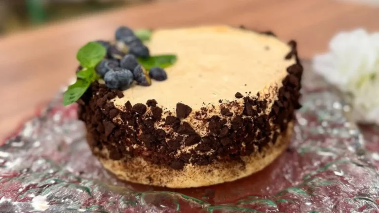 Experimente e se apaixone por uma torta crunch cake!