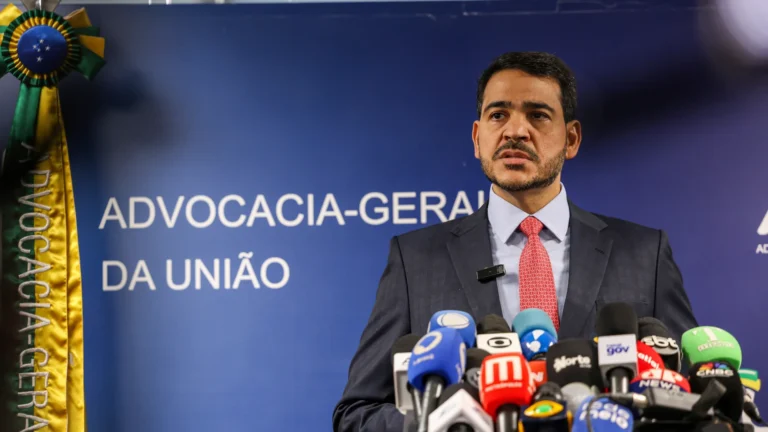 Jorge Messias passa por sabatina no Senado