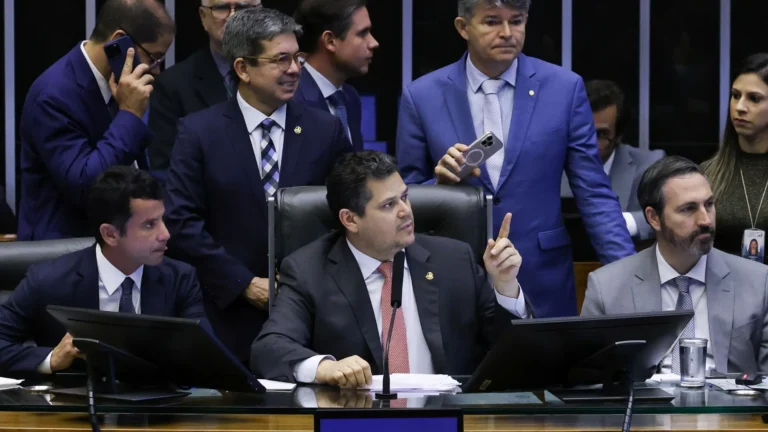 Senado adia votação do PL Antifacção