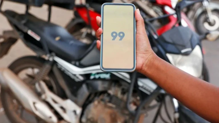 São Paulo regulamenta serviço de mototáxi