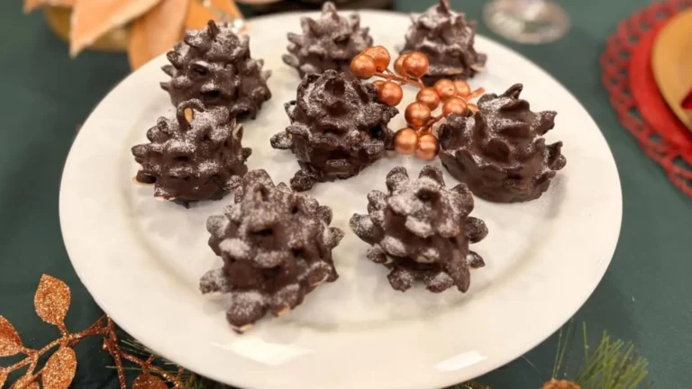 Aprenda a fazer essa deliciosa e macia pinha de brownie