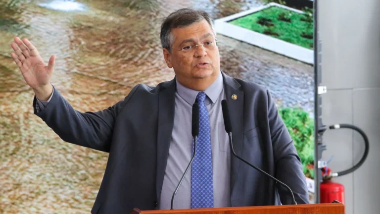 Flávio Dino marca julgamento do caso Marielle