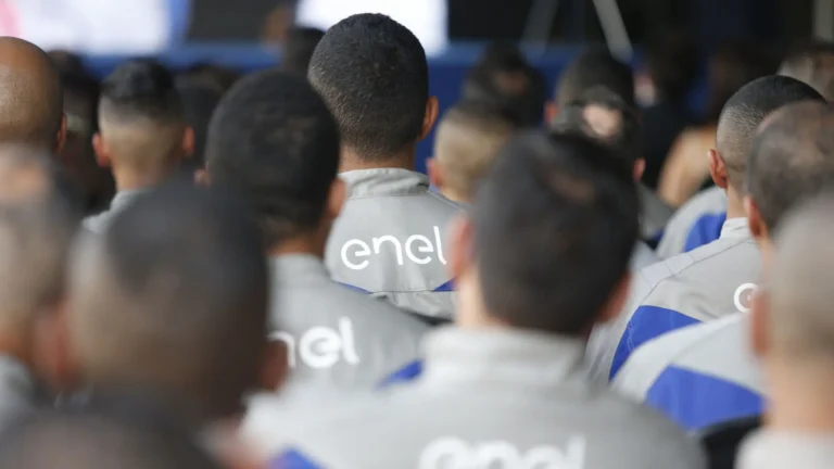 Prefeitura multa Enel por falta de luz em São Paulo