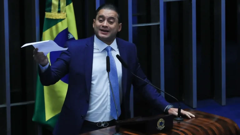 Senador Weverton Rocha é alvo de buscas