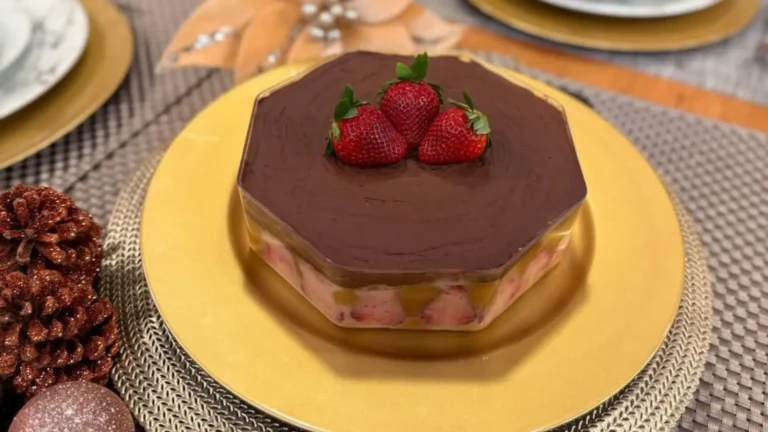 Saudável e suculento: bombom aberto de morango