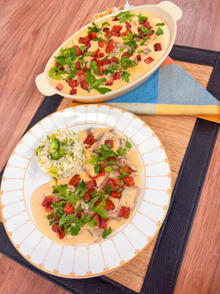 Carne com creme de batata cremoso e fácil de fazer