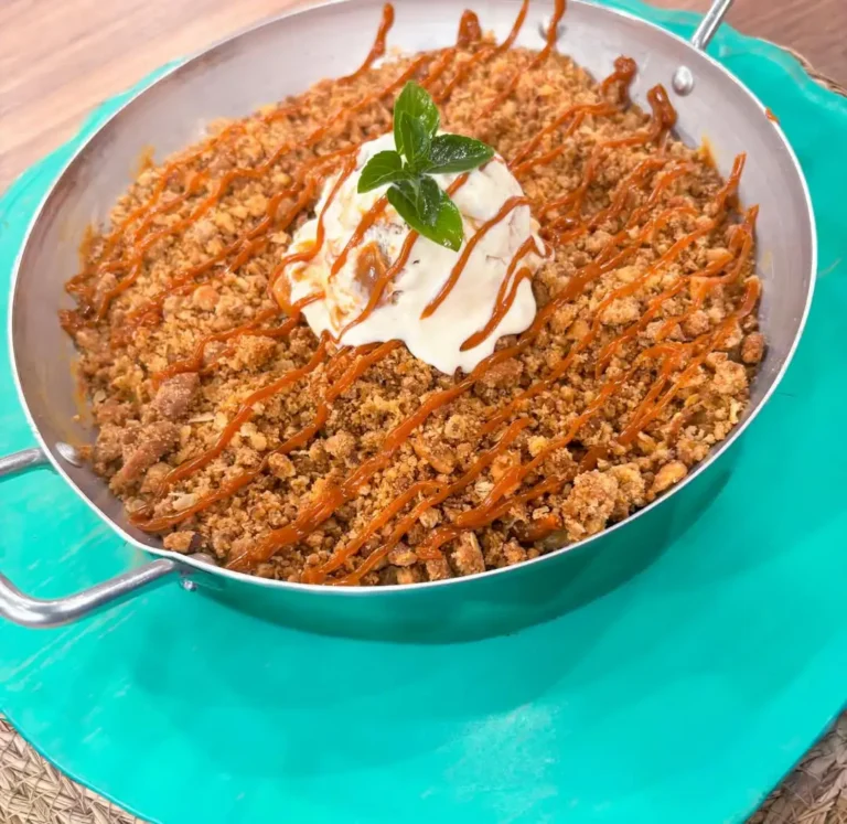 Crocante de banana com doce de leite suculento e fácil de fazer