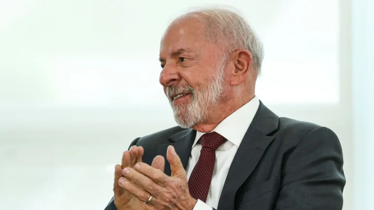 Imagem de capa representando o destaque: Lula pede que Fachin não permita que caso Master interfira nas eleições