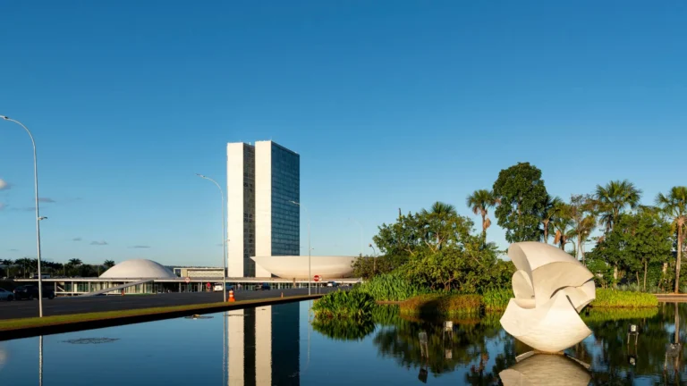 Congresso retoma atividades com pauta travada por embates eleitorais
