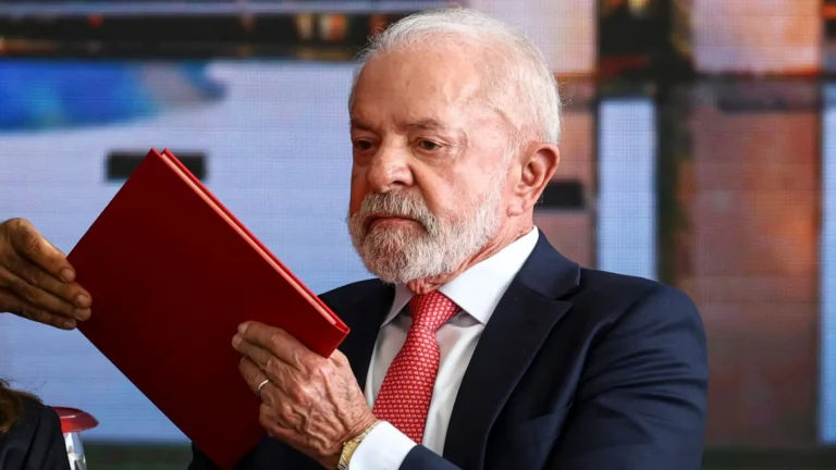 Lula lidera a corrida presidencial em todos os cenários