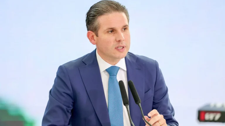 Hugo Motta encaminha propostas de redução de jornada de trabalho