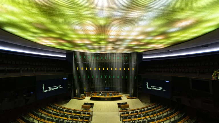 Câmara aprova PL antifacção, mas sem tributação de bets