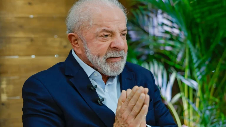 Lula sanciona aumento dos servidores, mas veta “penduricalhos”