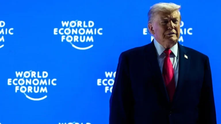 Imagem de capa representando o destaque: Trump afirma que neutralizar o Irã é mais importante que o preço do petróleo