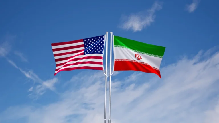 Parlamento do Irã aprova resposta dura contra EUA e Israel