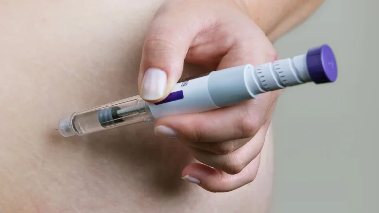 As canetas emagrecedoras ajudam na menopausa? Vem descobrir!