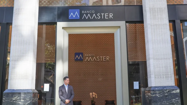 Imagem de capa representando o destaque: Mendes anula quebra de sigilo de fundo ligado ao Banco Master