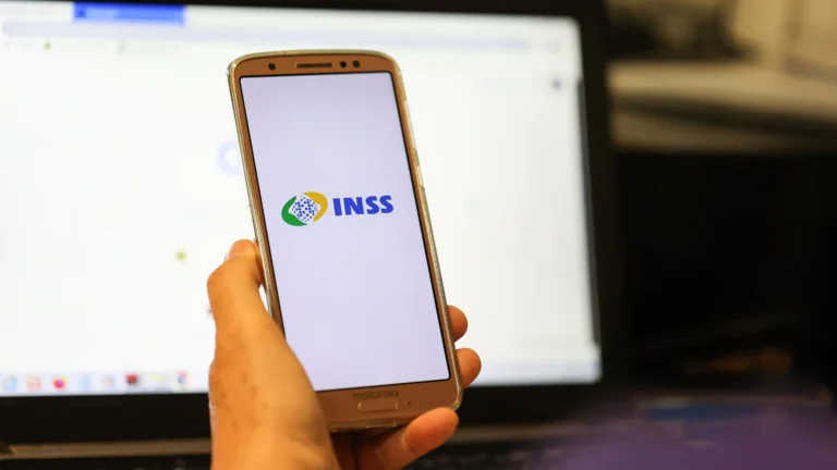 Imagem de capa representando o destaque: Alfredo Gaspar pede o indiciamento de 216 pessoas por descontos ilegais no INSS