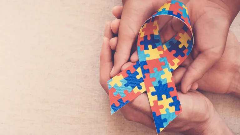 Imagem de capa representando o destaque: Conscientização sobre o Transtorno do Espectro Autista