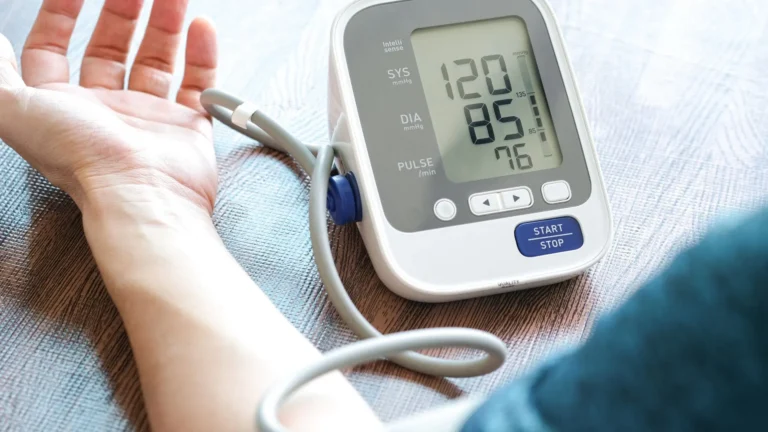 Imagem de capa representando o destaque: Sabe o que é pressão alta e os principais sintomas?
