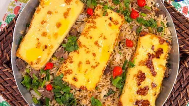 Imagem de capa representando a receita: Arroz Maria Isabel em clima de festa junina