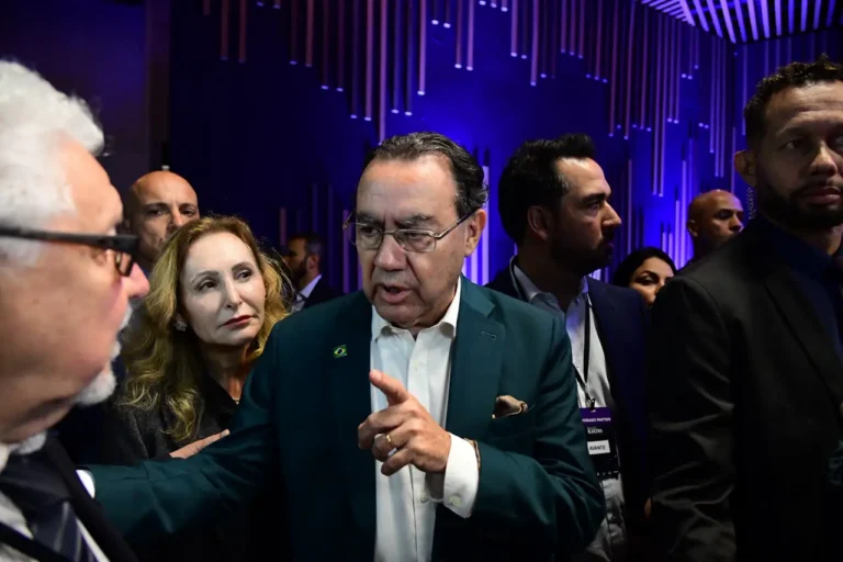 Imagem de capa representando o destaque: Augusto Cury: "Olha Renan, você tem um nível de agressividade que me assombra"