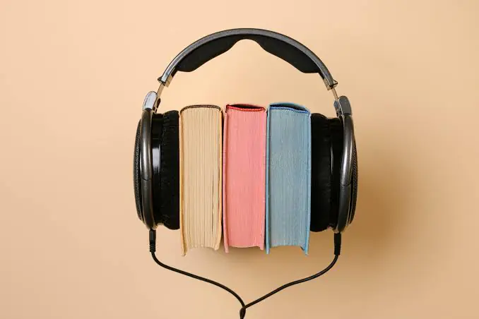 Imagem de capa representando o destaque: Audiolivros: confira a iniciativa da Fundação Casper Líbero com a Audible BR