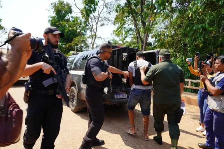 Imagem de capa representando o destaque: Cidade boliviana vira porta de entrada para o crime organizado brasileiro