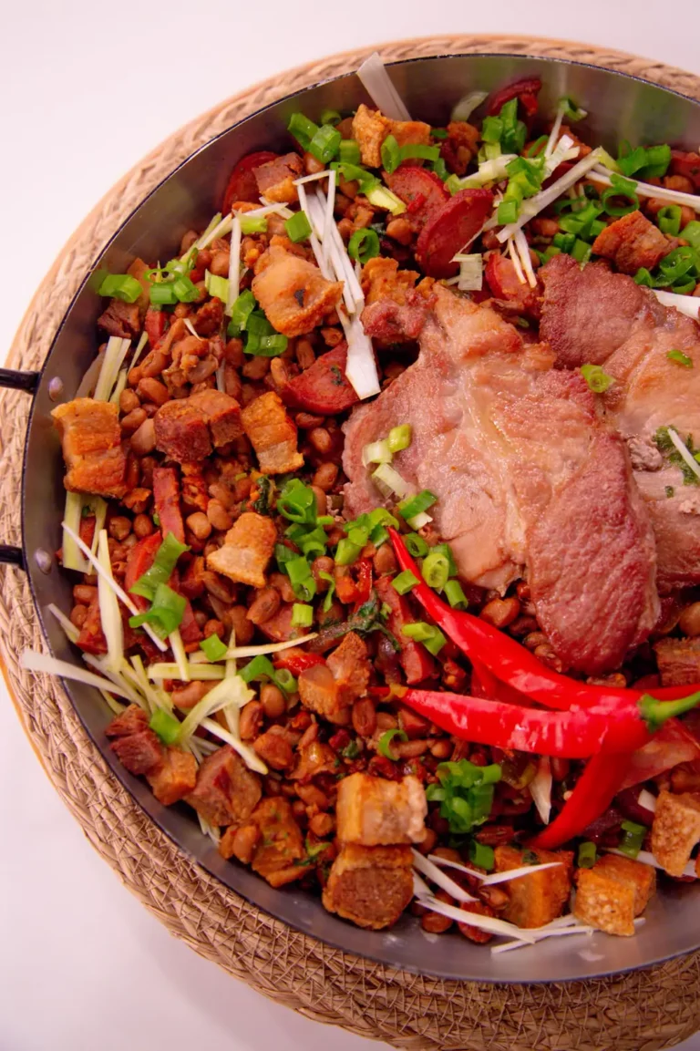 Feijão de Cana-Brava: Receita de Feijão de Corda com Carnes Suínas