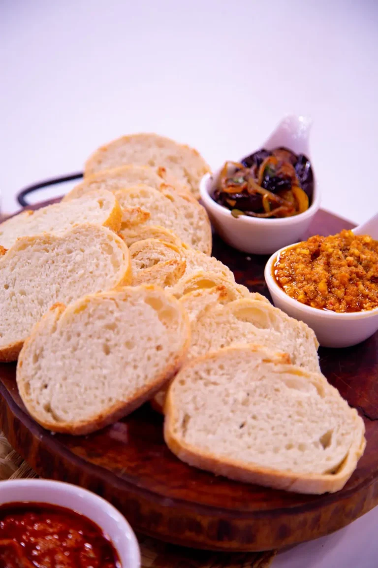 Imagem de capa representando a receita: Antepasto de tomaliche e berinjela à carbonara